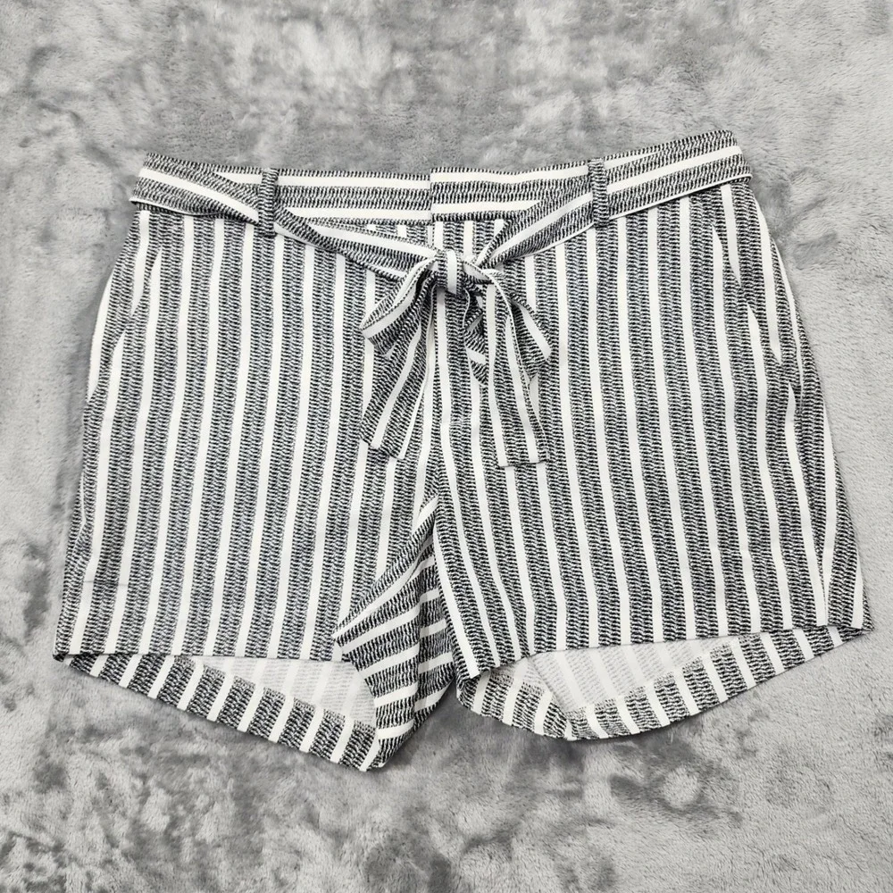 Banana Republic Shorts Womens 10 White Black Striped Tie Waist‎ Belted Preppy